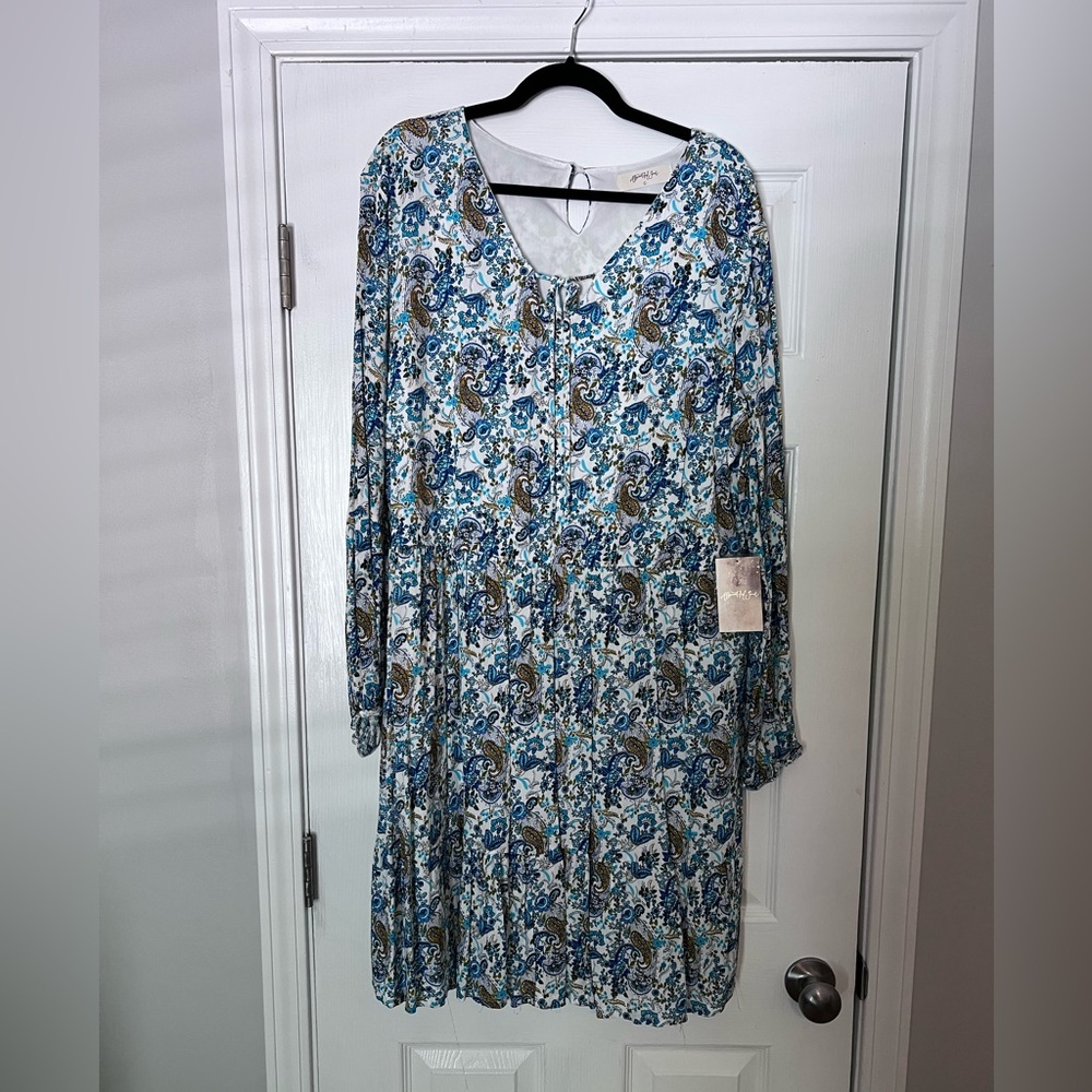 Arula paisley dress. Size C (22-24). NWT